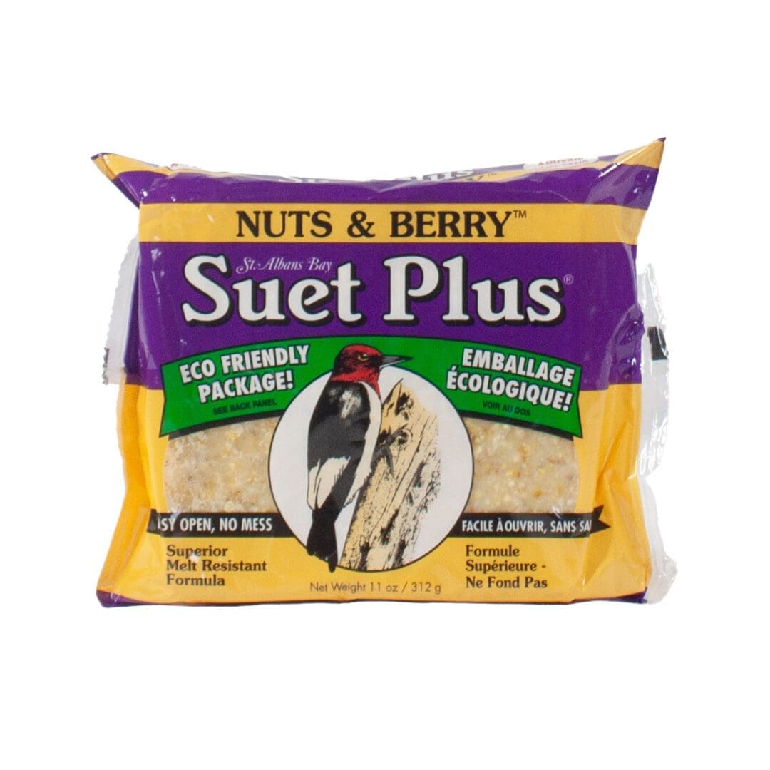 Suet Plus Nuts & Berry purple package